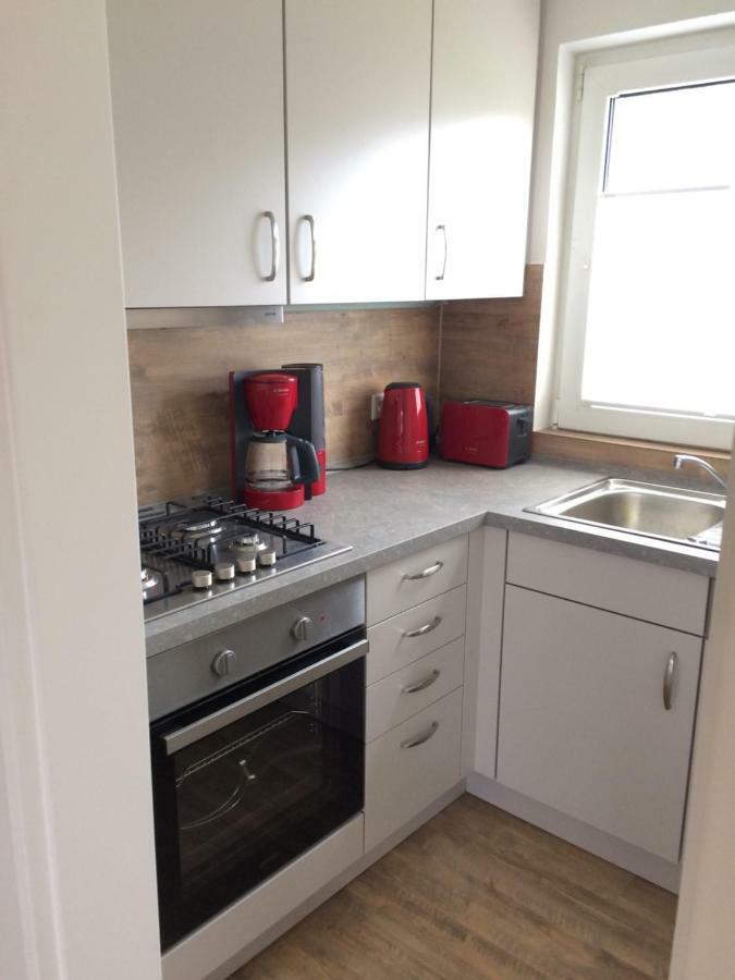 „Luettje Nuest“ Apartment Емден Екстериор снимка