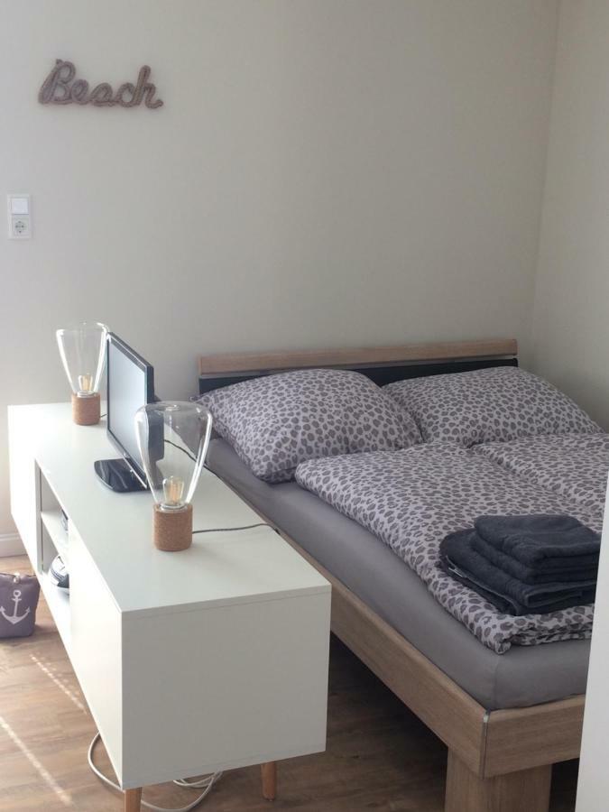 „Luettje Nuest“ Apartment Емден Екстериор снимка