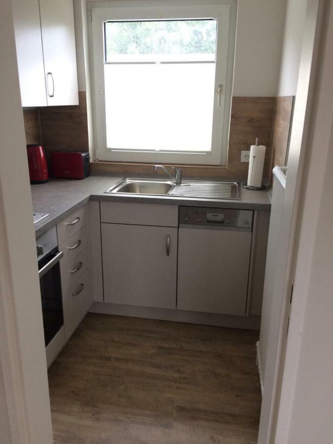 „Luettje Nuest“ Apartment Емден Екстериор снимка