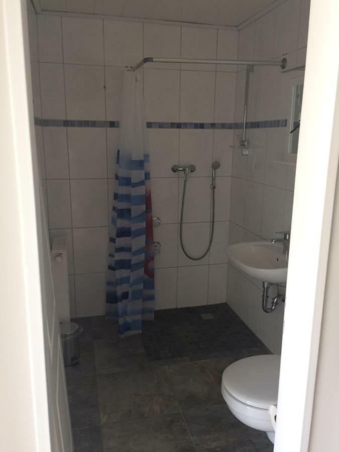 „Luettje Nuest“ Apartment Емден Екстериор снимка